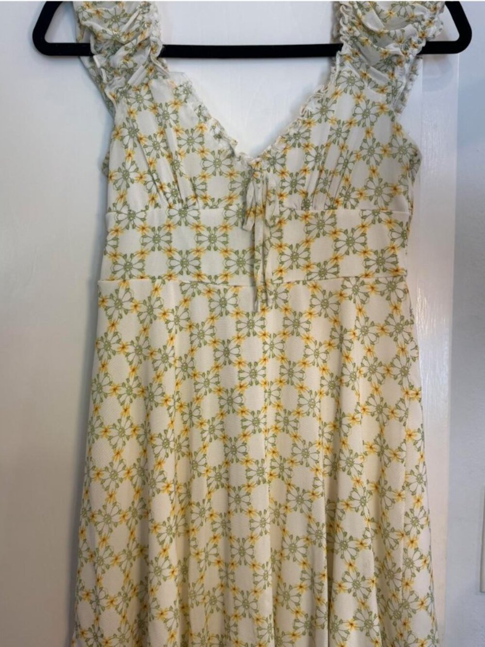 Urban Outfitters Women's Yellow and Cream Dress
